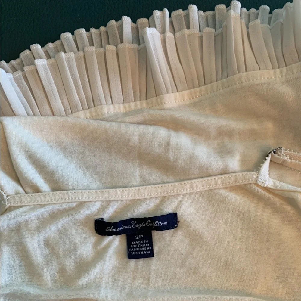 American Eagle lace detail camisole.